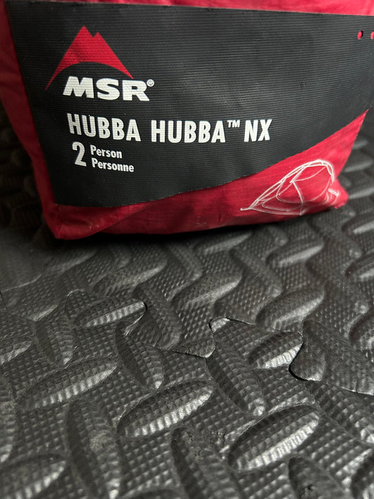 Location tente MSR Hubba NX pour 2 personnes. 30 euros / week-end.