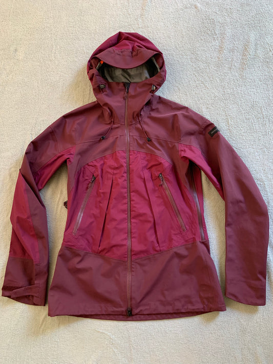 Imperméable forclaz d’occasion pour femmes. Taille S/M