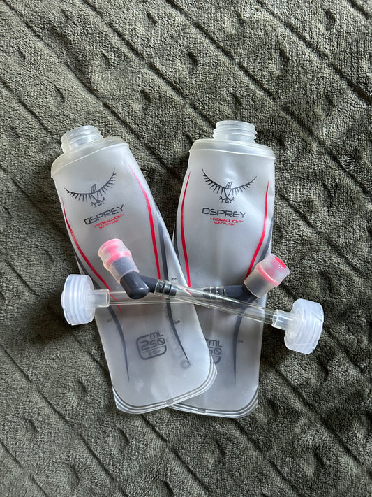 Gourdes souples d’hydratation Osprey d’occasion. 250 ml.