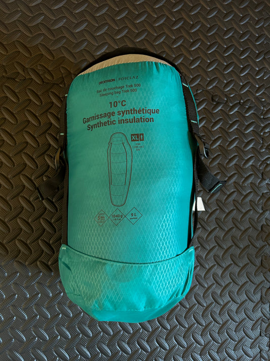 Sac de couchage forclaz d’occasion 10 degrés. Taille XL
