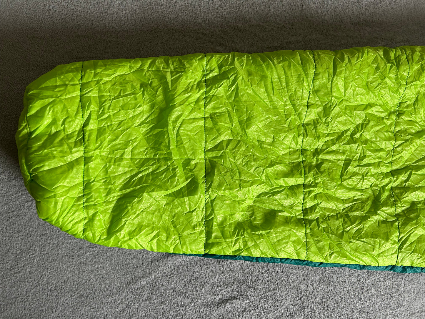 Sac de couchage quechua d’occasion 5 degrés. Taille 160 cm
