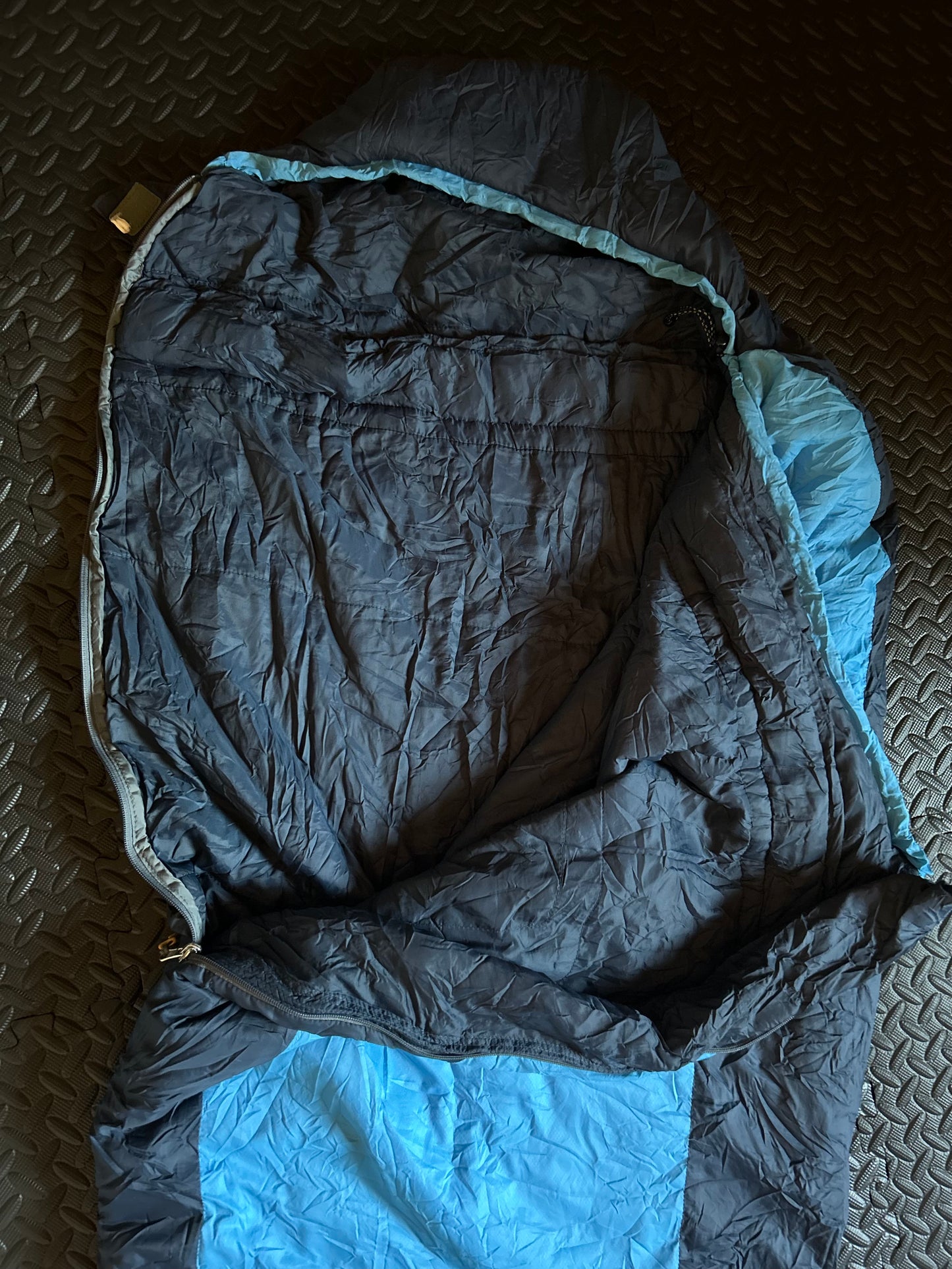 Sac de couchage quechua d’occasion 5 degrés ultralight. Taille L