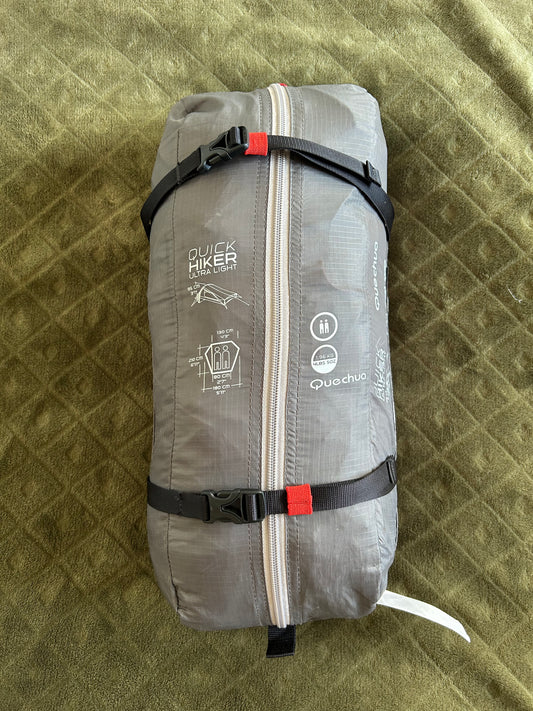 Toile de tente quechua ultralight d’occasion à vendre. 2 personnes